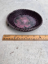 Load image into Gallery viewer, Round Pine Needle Basket